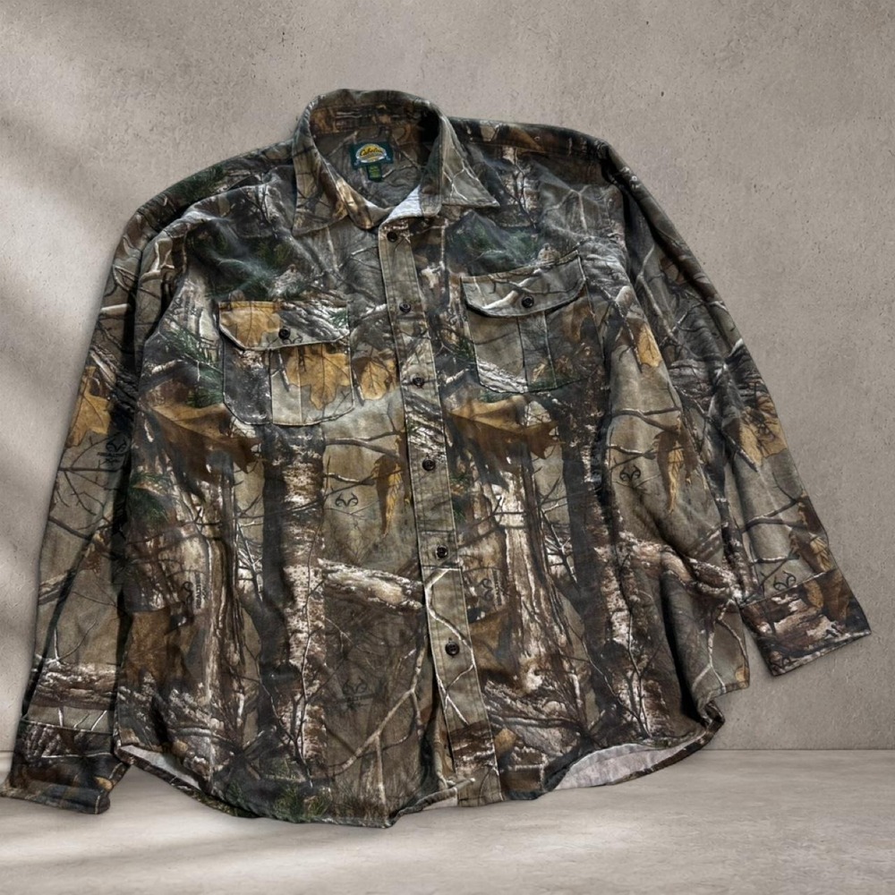 Cabela's Realtree camo button up shirt Size XL